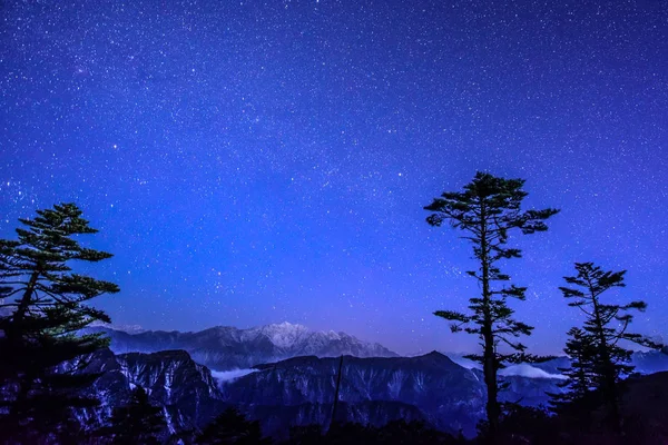 Cielo Nocturno Con Estrellas Estrellado — Foto de Stock