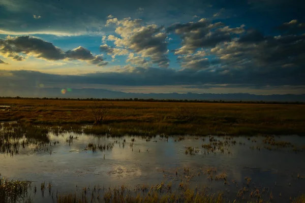 Hermoso Atardecer Sobre Río — Foto de Stock