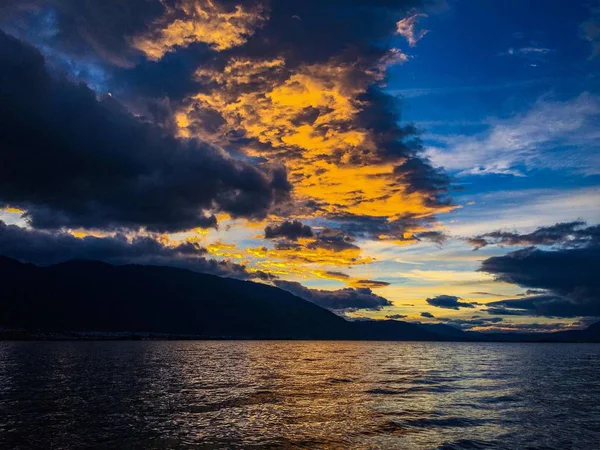 Blick Auf Den Schönen Sonnenuntergang — Stockfoto