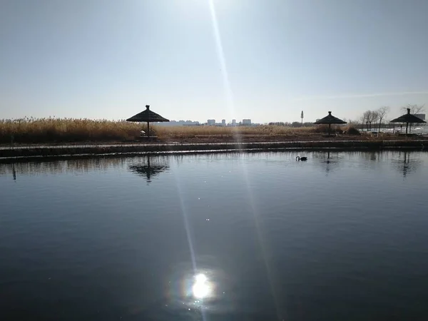 Hermosa Vista Del Lago Por Mañana — Foto de Stock