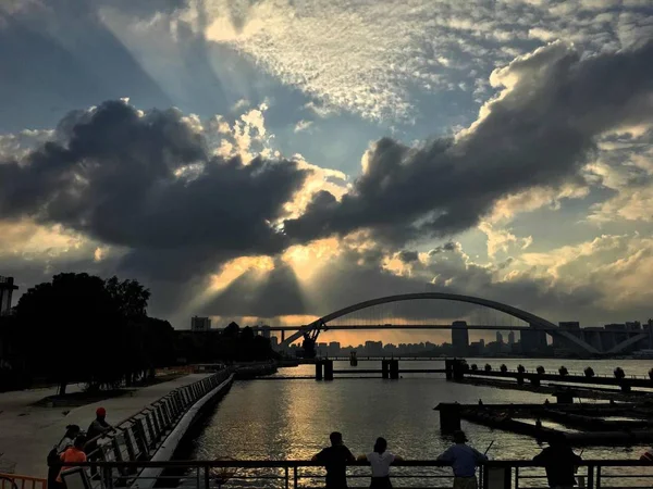 Vista Del Puente Sobre Río Ciudad Riga Latvia — Foto de Stock