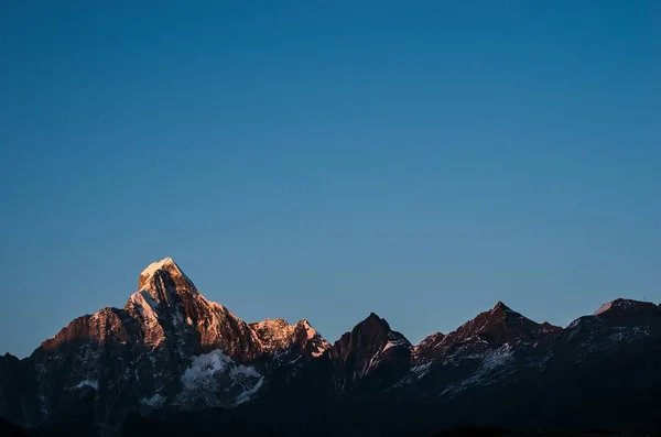 Hermoso Paisaje Las Montañas Por Noche — Foto de Stock