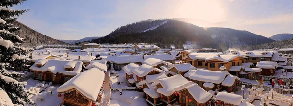 Paisaje Invernal Con Montañas Cubiertas Nieve — Foto de Stock