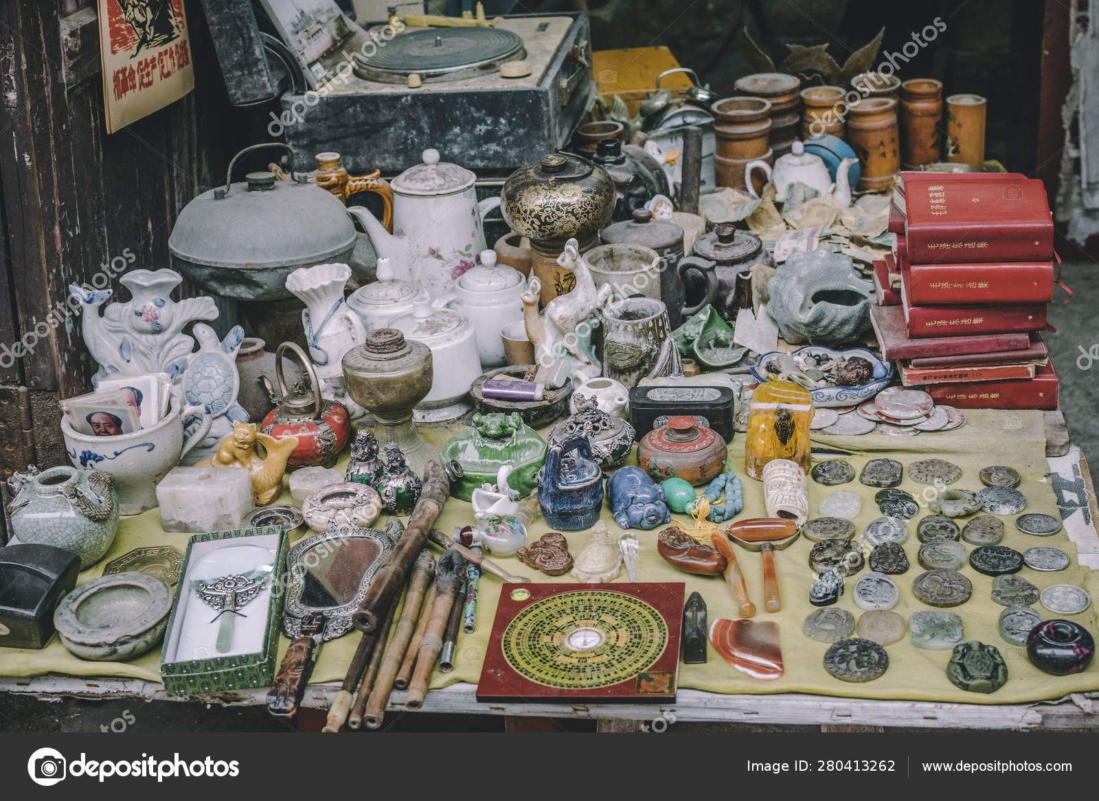 Souvenirs Market Stock Editorial Photo © ImaginechinaTuchong 280413262