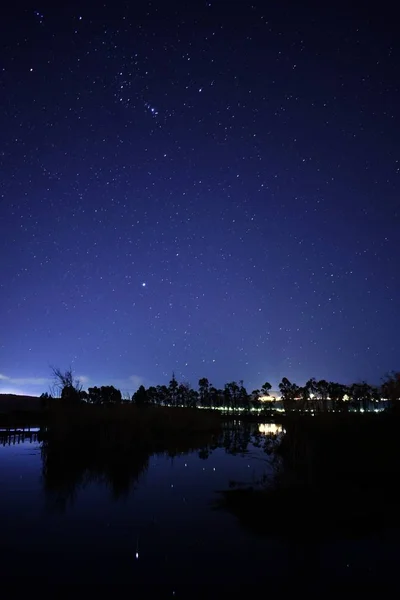 Cielo Nocturno Con Estrellas Luna — Foto de Stock