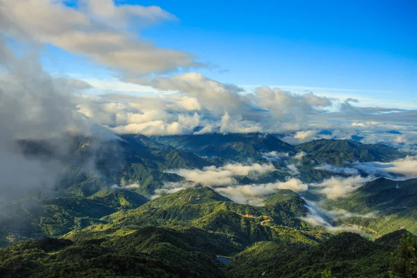 Vista Sobre Nuvens Nas Montanhas Céu Natureza — Fotografia de Stock