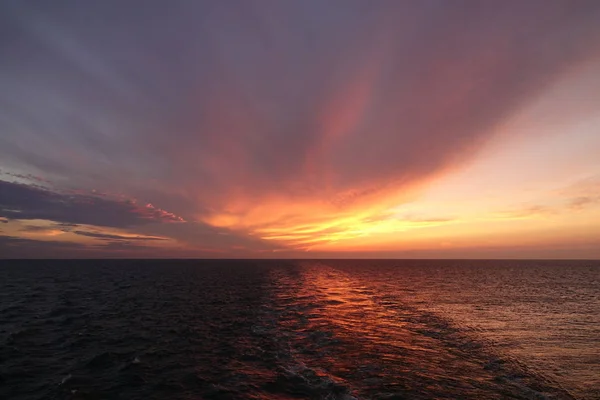 Hermosa Puesta Sol Sobre Mar Naturaleza — Foto de Stock