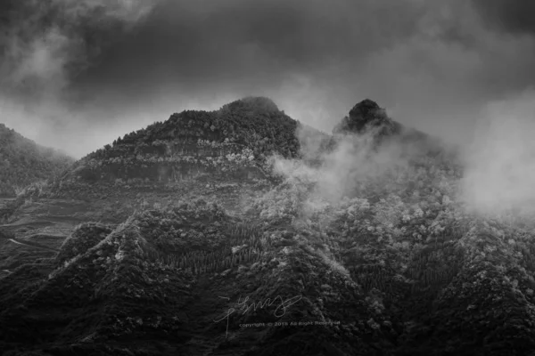 Tempestade Cai Preto Branco — Fotografia de Stock