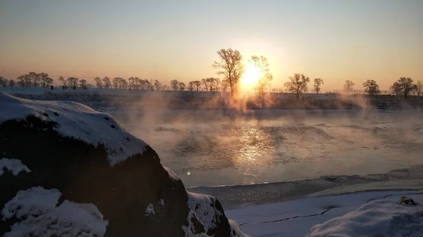 Paysage Dalaska Pendant Le Coucher Du Soleil En Hiver