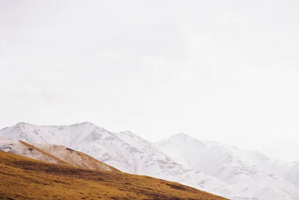 Paisaje Montaña Con Nieve Montañas — Foto de Stock