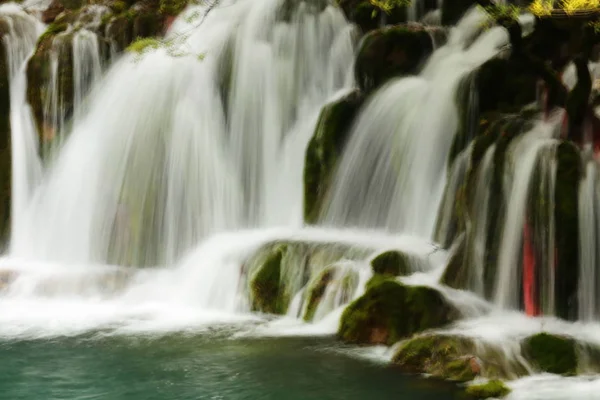 Bela Cachoeira Fundo Natural — Fotografia de Stock