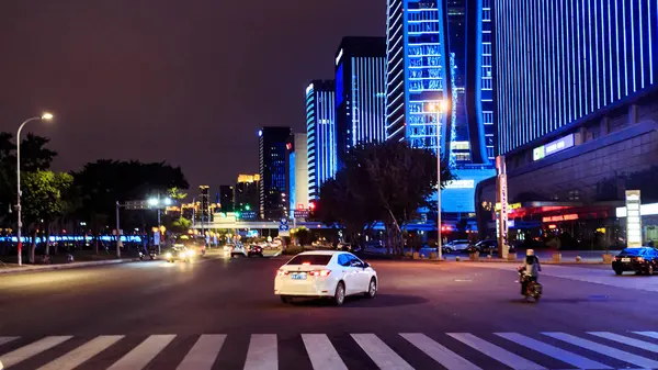 Tráfico Automóviles Las Calles Modernas Ciudad — Foto de Stock