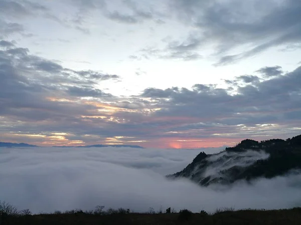 Γραφική Θέα Του Όμορφου Ορεινού Τοπίου — Φωτογραφία Αρχείου