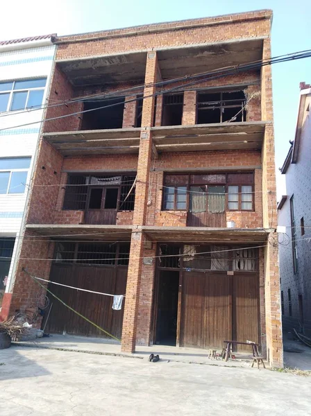 Viejo Edificio Abandonado Ciudad — Foto de Stock