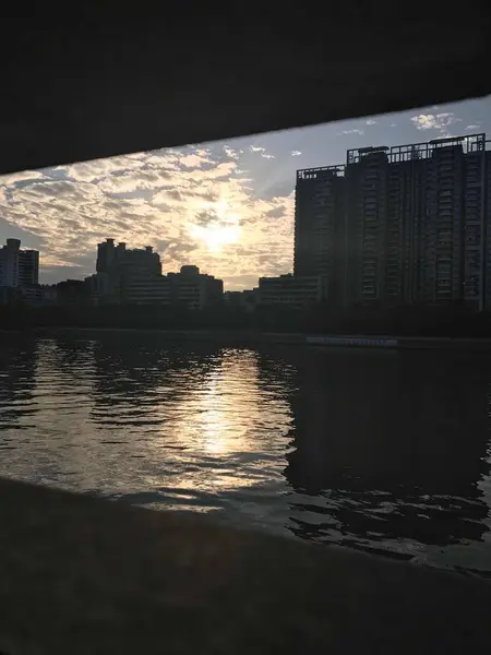 Horizonte Ciudad Por Noche — Foto de Stock