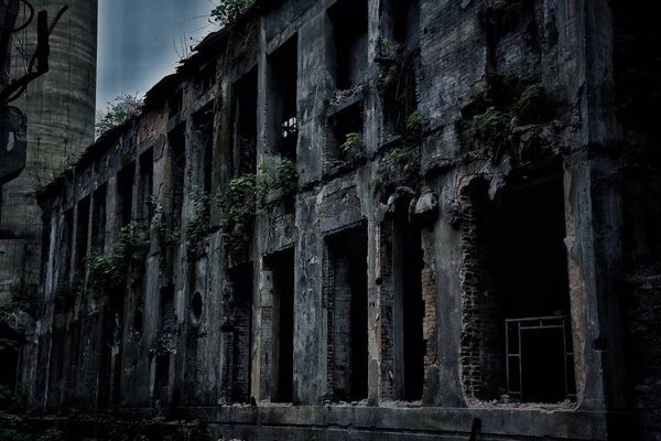 Viejo Edificio Abandonado Ciudad — Foto de Stock