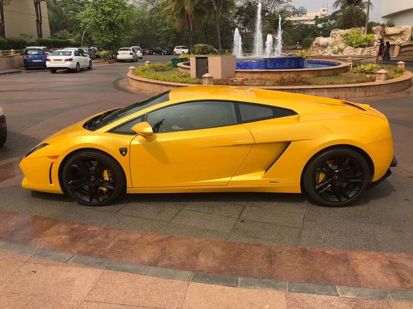 Coche Moderno Ciudad — Foto de Stock