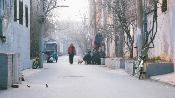 Gente Caminando Por Ciudad — Foto de Stock