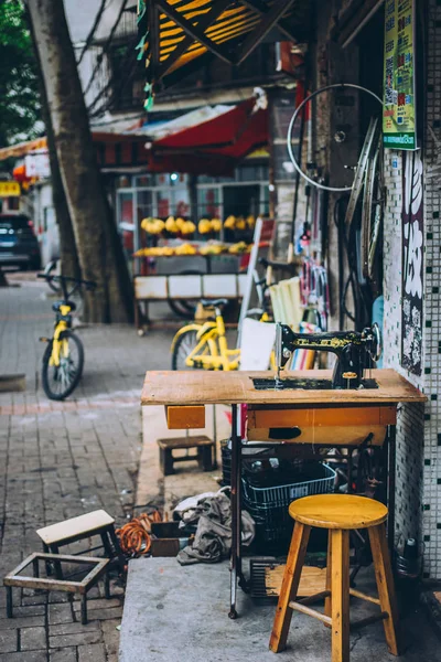Kavárna Stůl Židlemi Stoly Městě — Stock fotografie