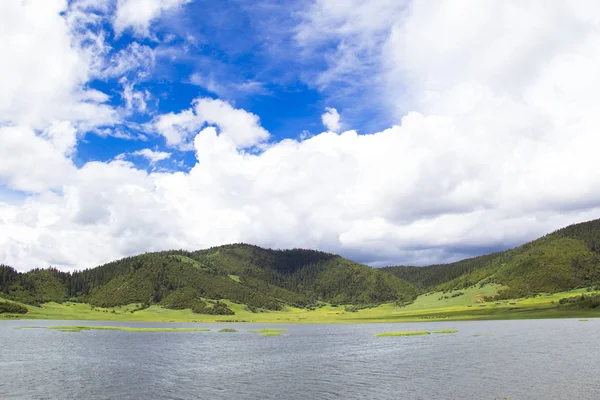 Río Lago Las Montañas — Foto de Stock