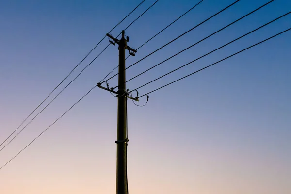 Polo Elettrico Alta Tensione Cielo — Foto Stock