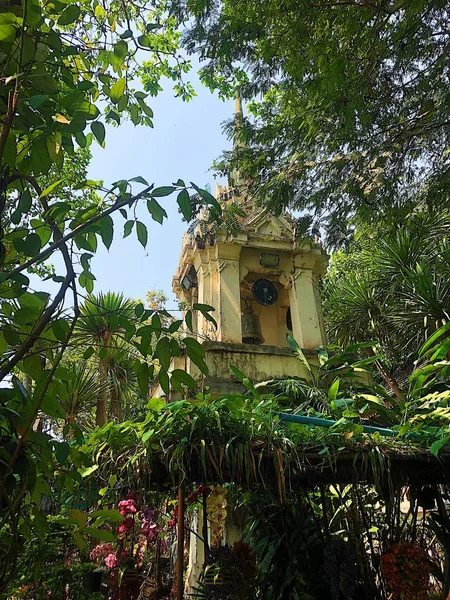 Antigua Casa Madera Jardín — Foto de Stock