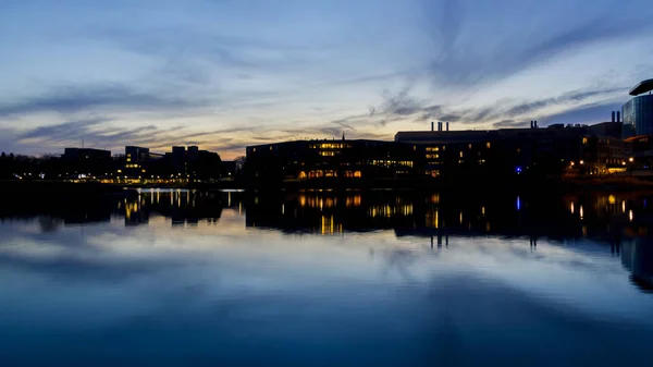 Nachtansicht Der Stadt Fluss Abend — Stockfoto