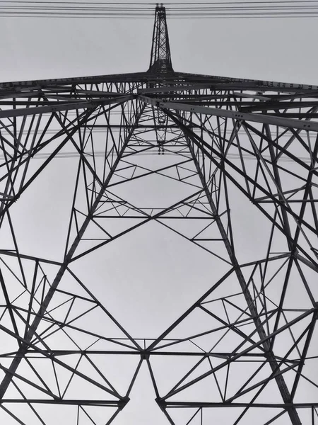 Linee Elettriche Alta Tensione Pali Della Torre Trasmissione — Foto Stock