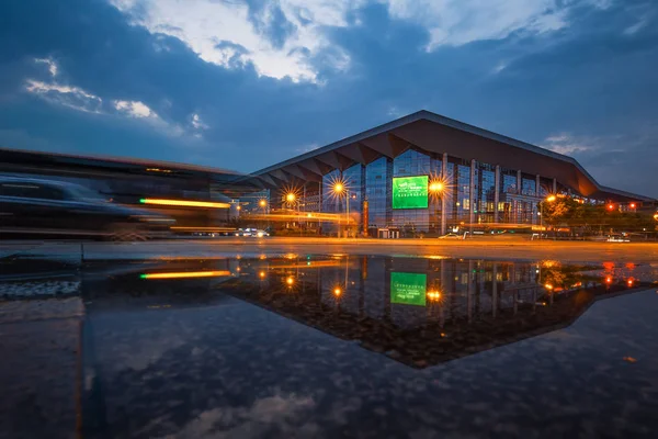 Vista Nocturna Ciudad Del Lago Por Noche — Foto de Stock