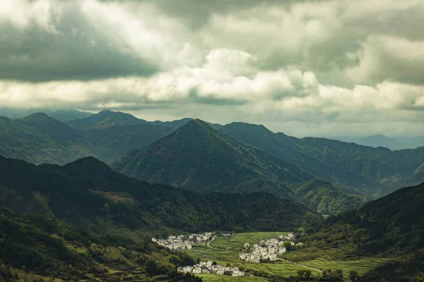 Pohled Krásnou Horskou Krajinu — Stock fotografie