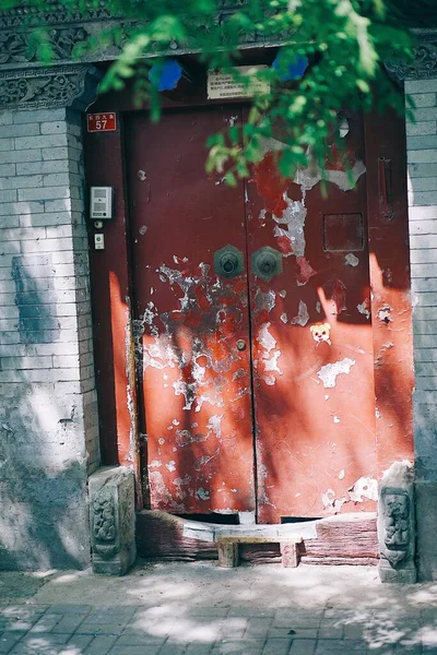 stock image old abandoned house in the city