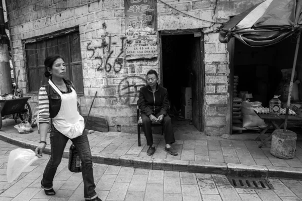 Pareja Joven Ciudad — Foto de Stock