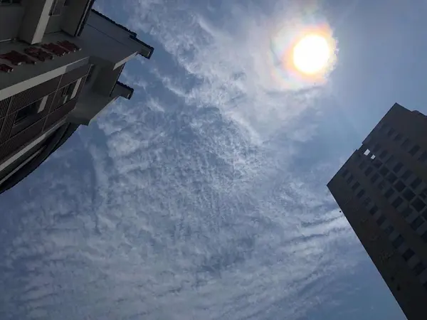 Edificio Moderno Con Cielo Azul — Foto de Stock