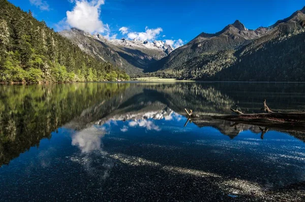 Lago Montaña Los Alpes — Foto de Stock