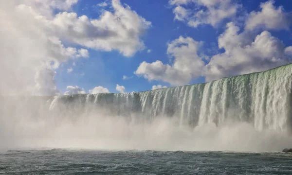 Movimiento Hermosa Cascada Que Fluye — Foto de Stock