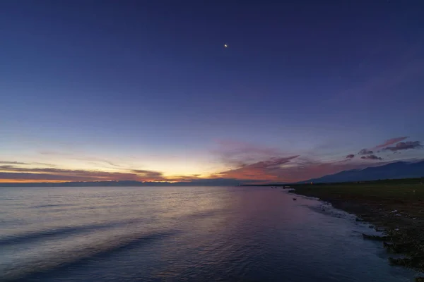 Schöner Sonnenuntergang Über Dem Meer — Stockfoto