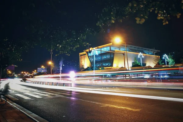 Tráfico Ciudad Por Noche — Foto de Stock