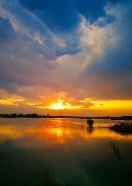 Beautiful Sunset Lake — Stock Photo, Image