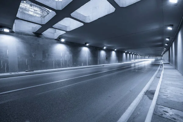 Tom Underjordisk Tunnel Med Lätta Spår — Stockfoto