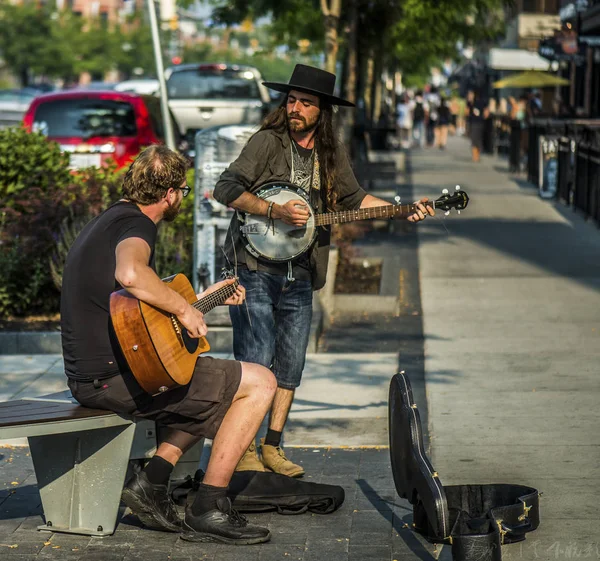 Músicos Calle Con Una Guitarra — Foto de Stock