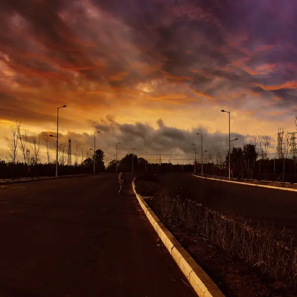 Puesta Sol Sobre Carretera — Foto de Stock