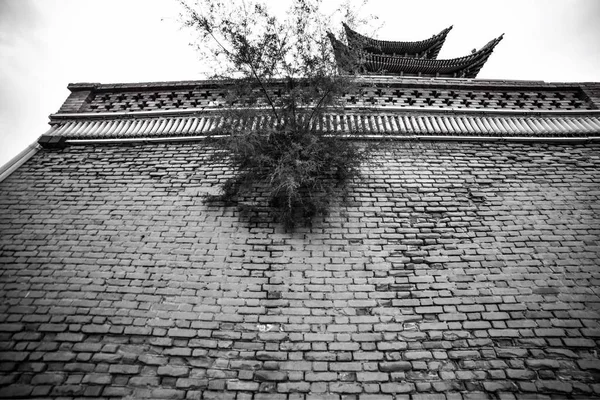 chinese architecture in beijing, china