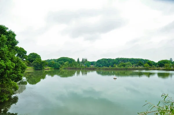 green lake in the park.