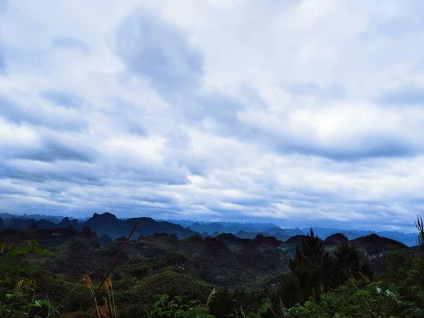 Paisaje Montaña Con Nubes Cielo — Foto de Stock