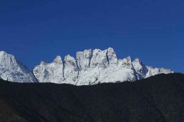 Paisaje Montaña Con Nieve Montañas — Foto de Stock