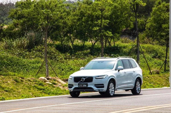 Coche Carretera Las Montañas — Foto de Stock