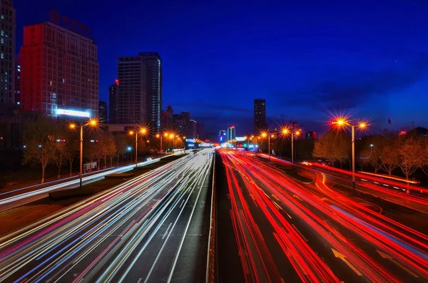 Verkehr Der Modernen Stadt — Stockfoto