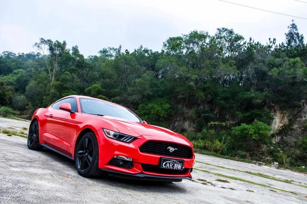 Coche Las Montañas — Foto de Stock