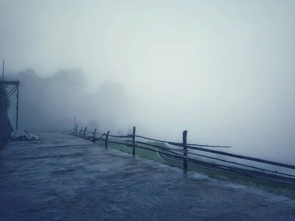 Solitario Muelle Madera Niebla — Foto de Stock