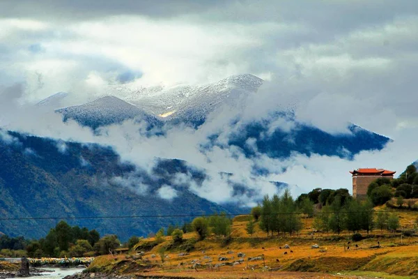 Hermosa Vista Del Paisaje Montaña — Foto de Stock